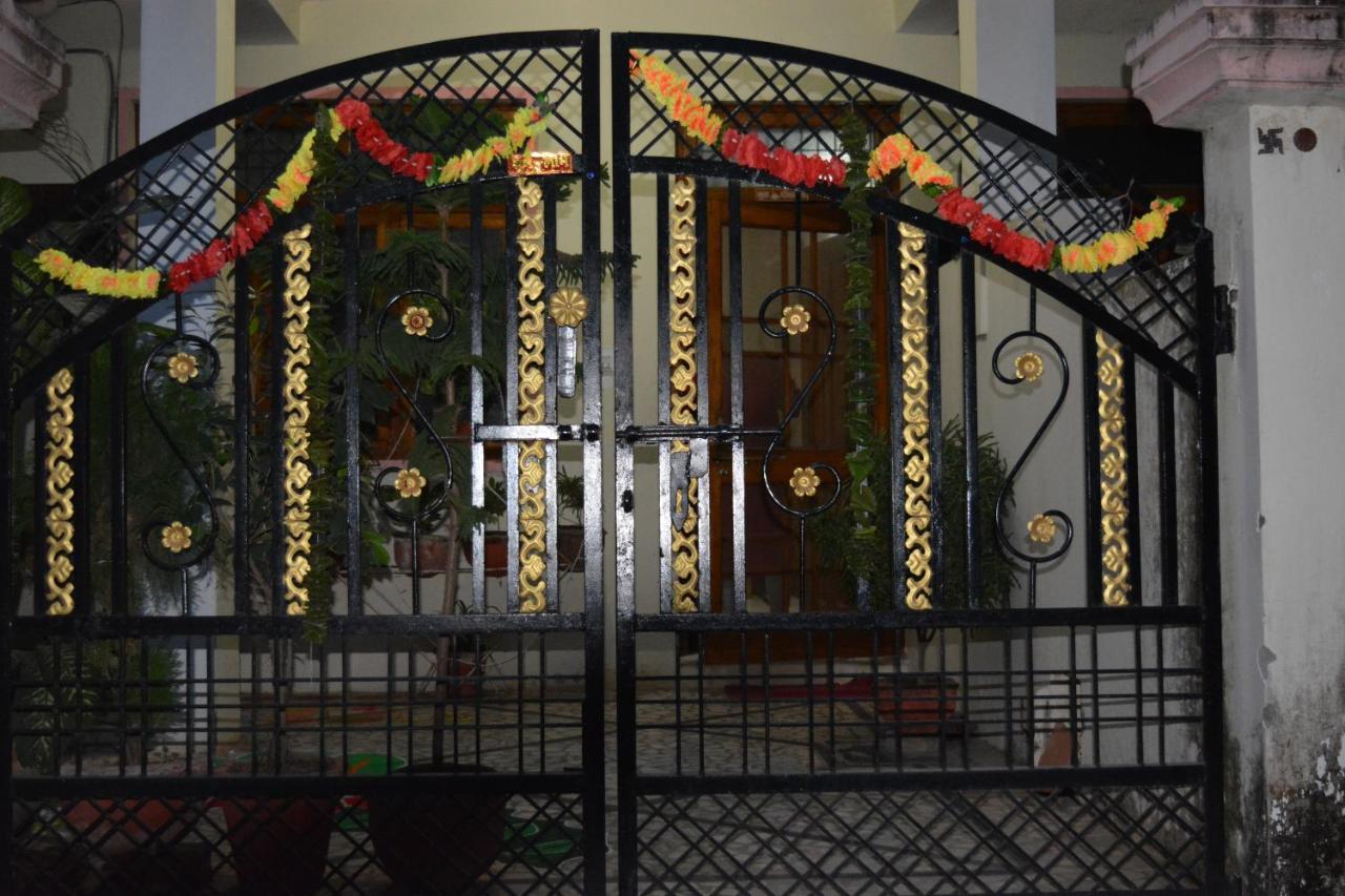 Pratibha Home Stay Jabalpur Extérieur photo