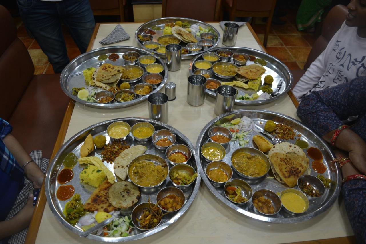 Pratibha Home Stay Jabalpur Extérieur photo